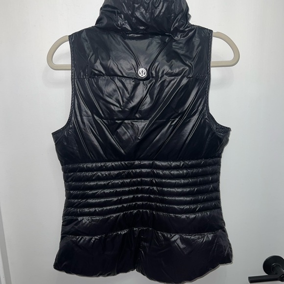lululemon athletica Jackets & Blazers - Lululemon black puffer vest